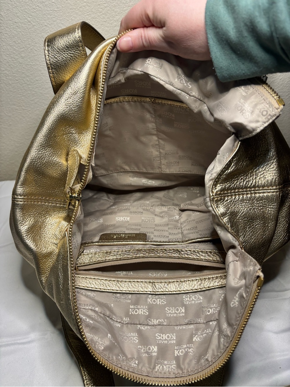 Vintage Michael Kors Fulton Metallic Gold Buckle Pocket Hobo Bag - Picture 11 of 15